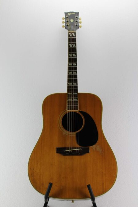 IMG 0006 12 450x675 - Gibson Southern Jumbo (SJN) 1969/70