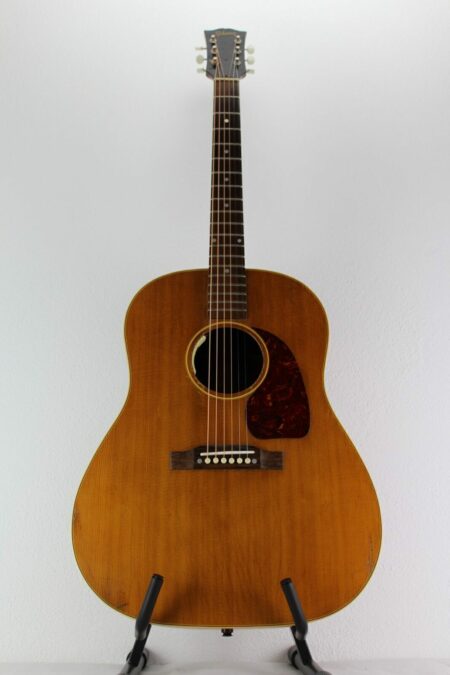 IMG 0010 450x675 - Gibson J-50 1953