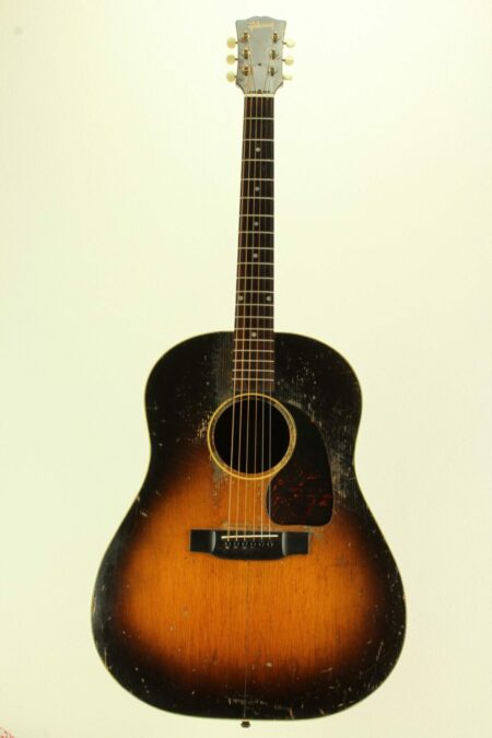 IMG 0003 2 450x675 - Gibson J-45 1950