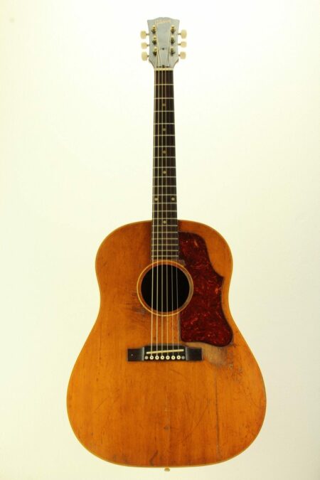 IMG 0039 450x675 - Gibson J-50 1956