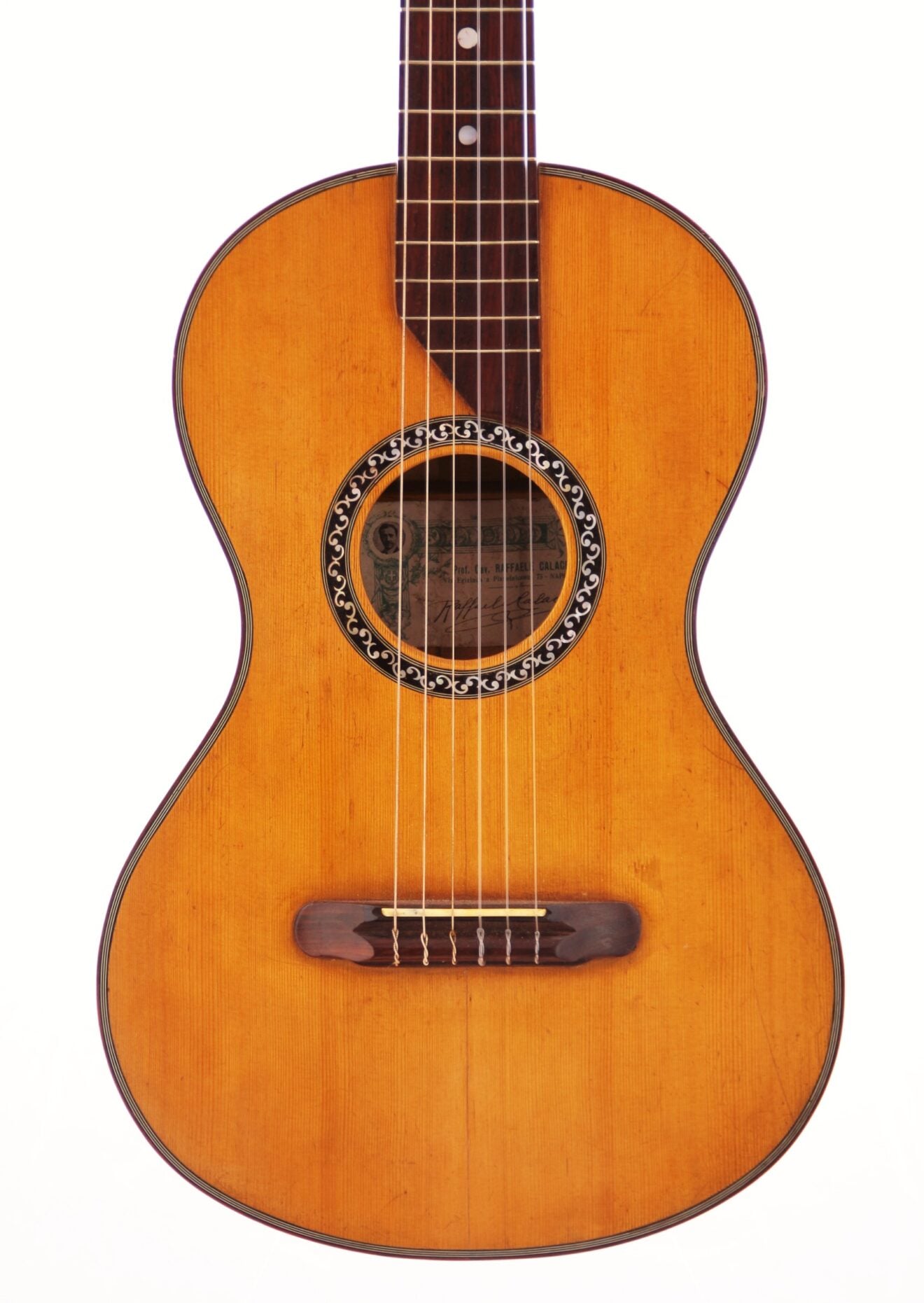 ラファエレ・カラーチェ 1924 - Vintage Guitar World