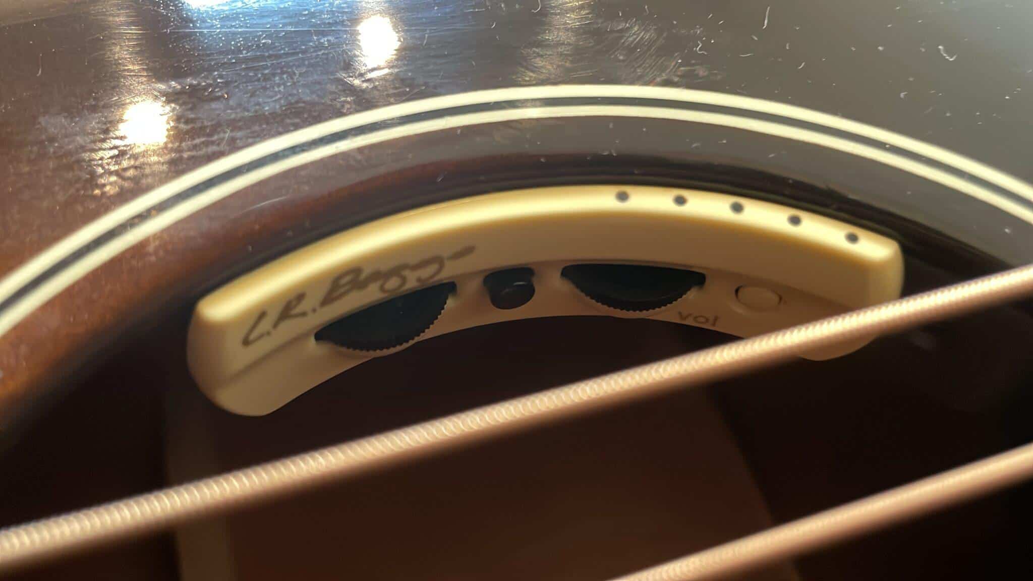 Gibson J-45 &Quot;Banner 1942&Quot; Customshop