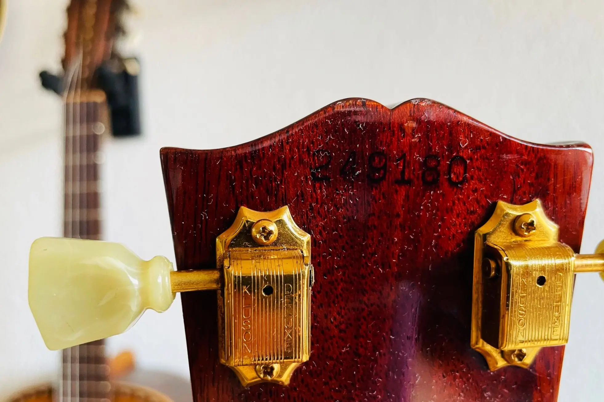 Gibson Hummingbird 1964