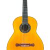 Die Jose Ruiz Pedregosa 2021 Klassische Gitarre hat eine natürliche Holzoberfläche, sechs Saiten, ein dunkles Griffbrett und eine dekorative Rosette um das Schallloch. Die Jose Ruiz Pedregosa 2021 Klassische Gitarre hat eine natürliche Holzoberfläche, sechs Saiten, ein dunkles Griffbrett und eine dekorative Rosette um das Schallloch.
