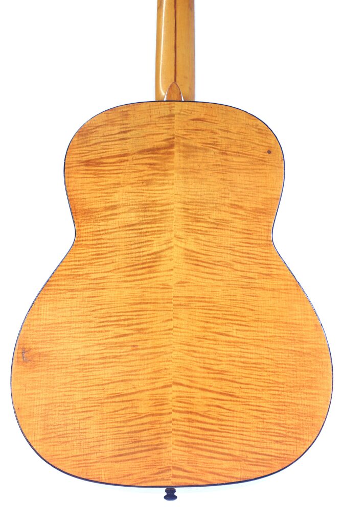 Schneider 1974 Klassische Gitarre Boden