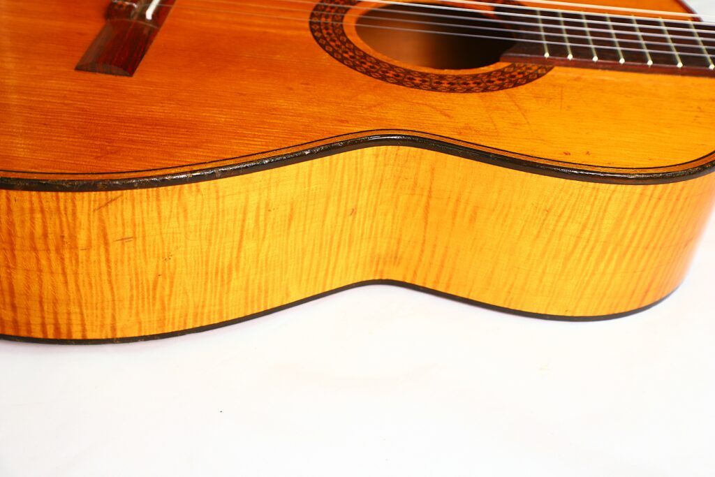 Schneider 1974 Klassische Gitarre Zargen