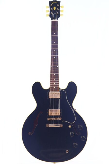 The Gibson ES-335 TD Murphy Lab Electric Guitar features a black semi-hollow double-cutaway body, two humbuckers, a Bigsby-style tremolo, Gibson headstock logo, four control knobs, and cream tuner pegs.