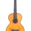 Markneukirchen 1880 Romantikgitarre, akustische Gitarre, naturbelassenes Holz, dunkles Griffbrett, sechs Saiten, abgebildet auf einem schlichten weißen Hintergrund. Markneukirchen 1880 Romantikgitarre, akustische Gitarre, naturbelassenes Holz, dunkles Griffbrett, sechs Saiten, abgebildet auf einem schlichten weißen Hintergrund.