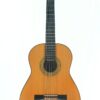 Die Sergio Sanchez 2026 Reyes Flamenco-Gitarre mit Holzkorpus und schwarzem Griffbrett wird von vorne vor einem schlichten weißen Hintergrund gezeigt.